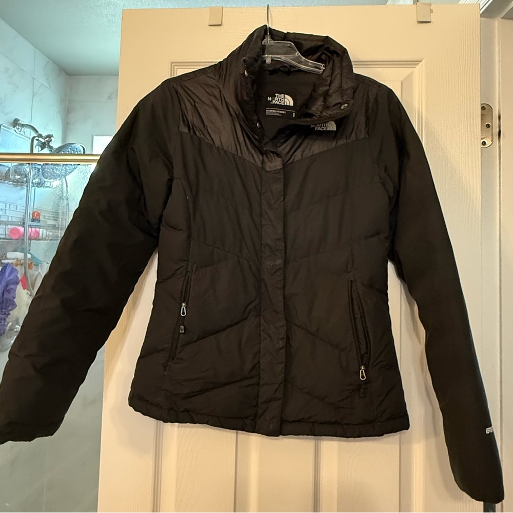 The North Face Women's Black puffer size small Jacket
